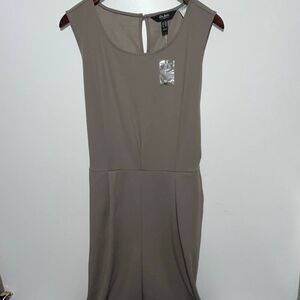 Du Jour Women's Gray Sleeveless Keyhole Back Wideleg Jumpsuit Medium Petite NWT